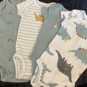 Adorable dinosaur newborn clothes